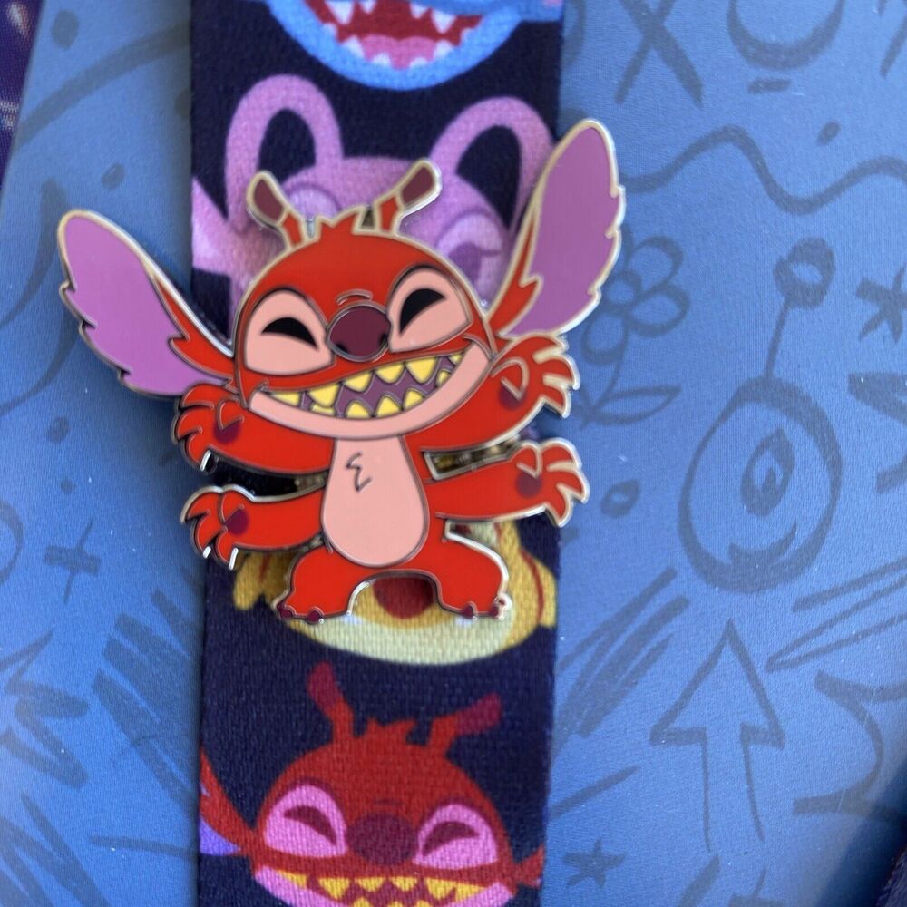 Disney Parks 2024 Lilo & Stitch Starter Lanyard 4 Pin Set - Angel Reuben Leroy - Picture 5 of 7